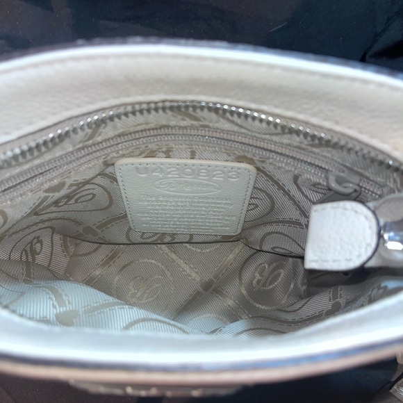 **NEW**Brighton W/ Dust Bag Sevilla Isadora Small Bucket Purse Multi-Colored - Picture 2 of 6